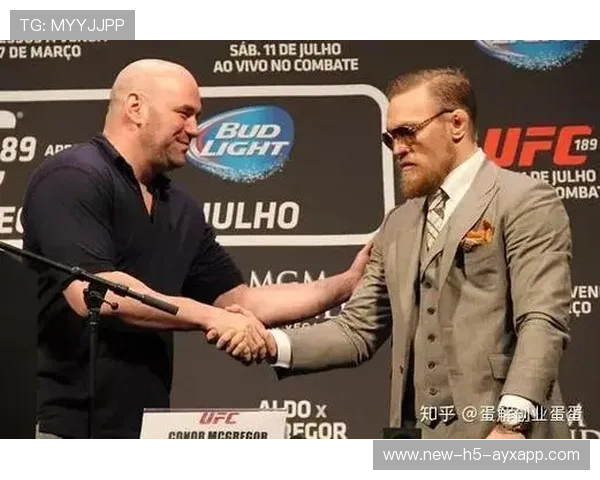 UFC锁技反杀关键时刻：揭秘格斗中的逆转奇迹